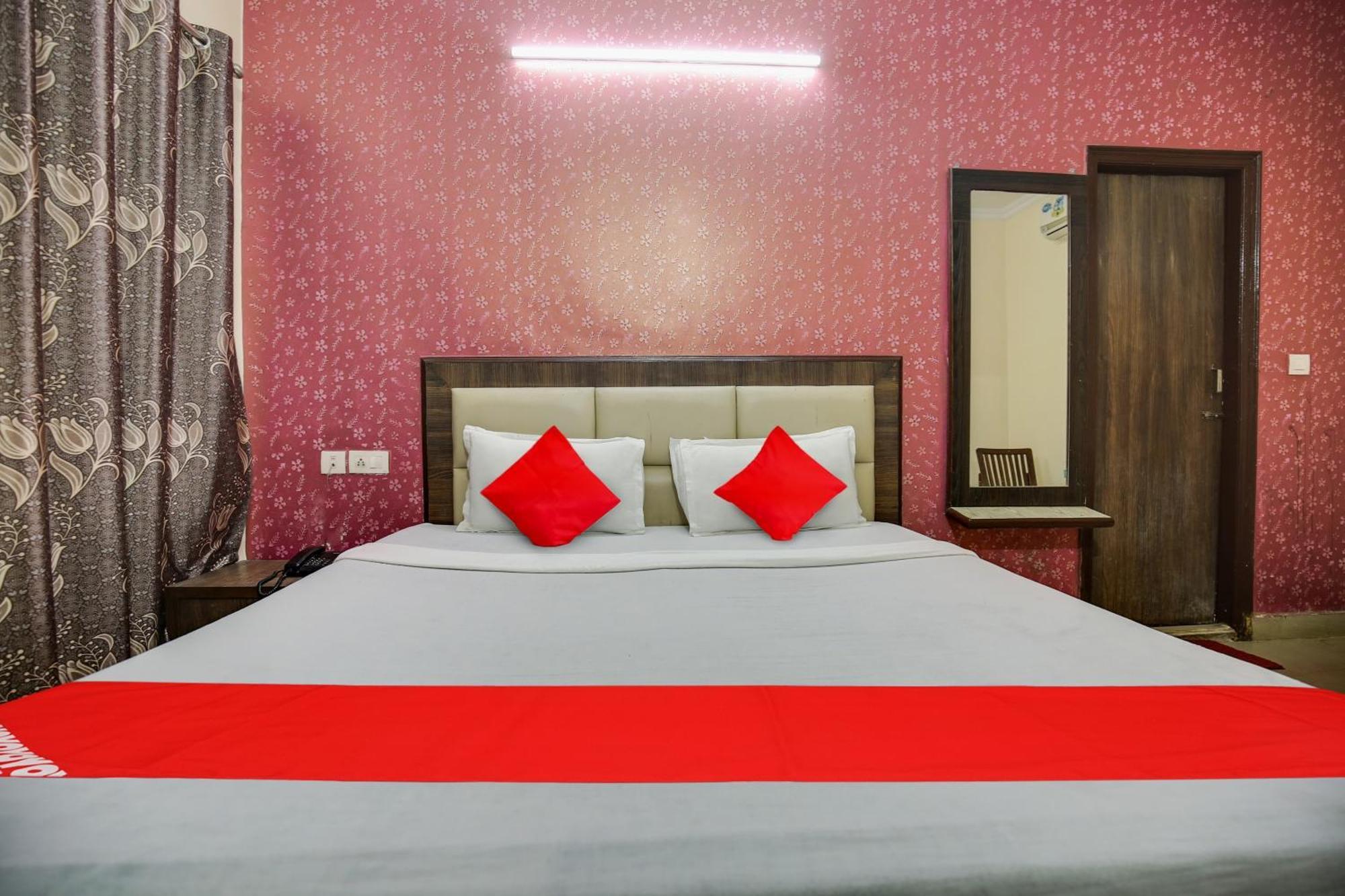 Hotel O Royal Mohali Exterior photo